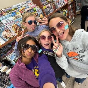 Meet your Posher, Emma